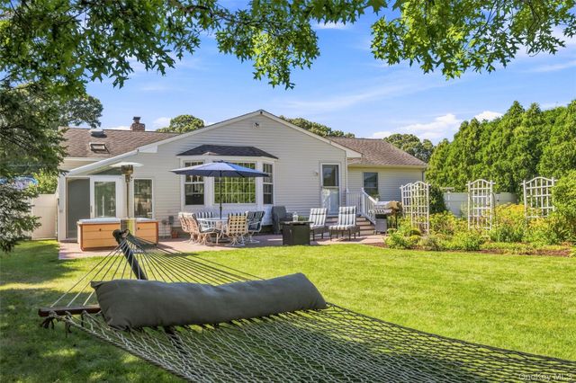 1035 Theresa Drive, Mattituck, NY 11952