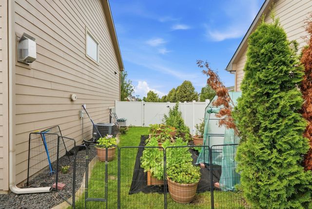 6906 N NAPA St, Spokane, WA 99217
