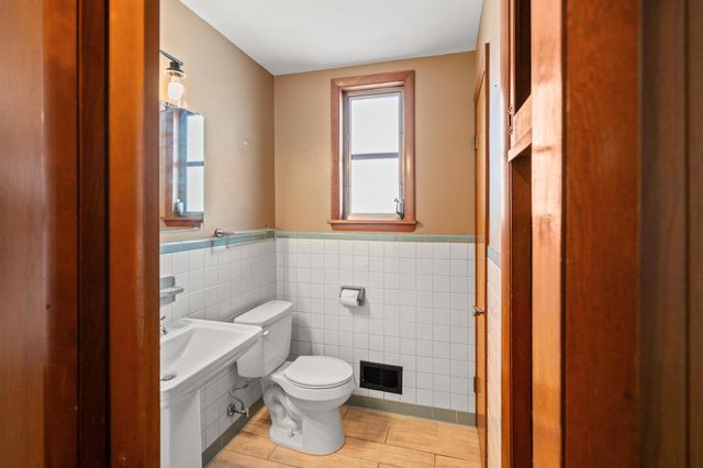 35 E 40th Street, Latonia, KY 41015