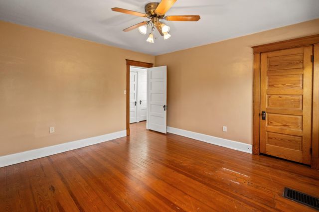 35 E 40th Street, Latonia, KY 41015