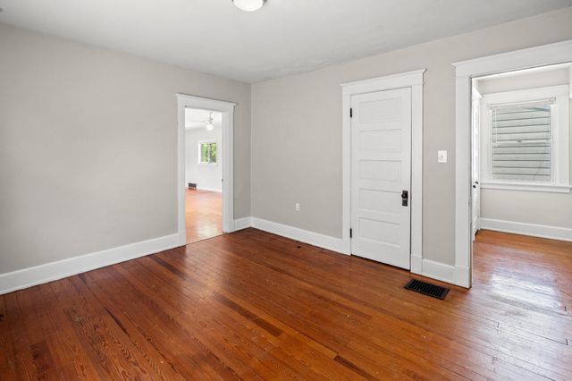 35 E 40th Street, Latonia, KY 41015