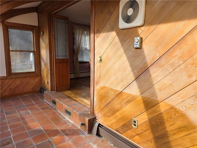 473 River Road, Lincoln, RI 02865