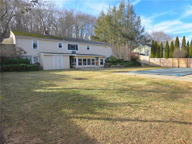 473 River Road, Lincoln, RI 02865