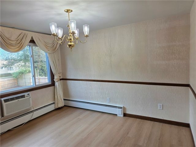 473 River Road, Lincoln, RI 02865