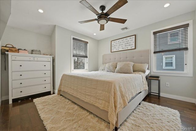 98 Vincent Place, Lynbrook, NY 11563