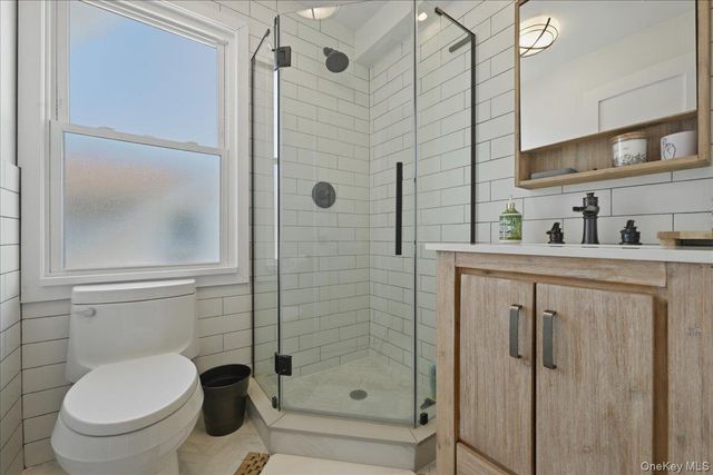 98 Vincent Place, Lynbrook, NY 11563