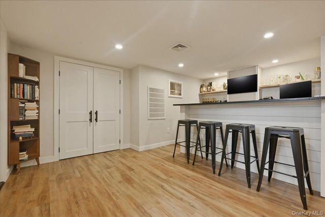 98 Vincent Place, Lynbrook, NY 11563