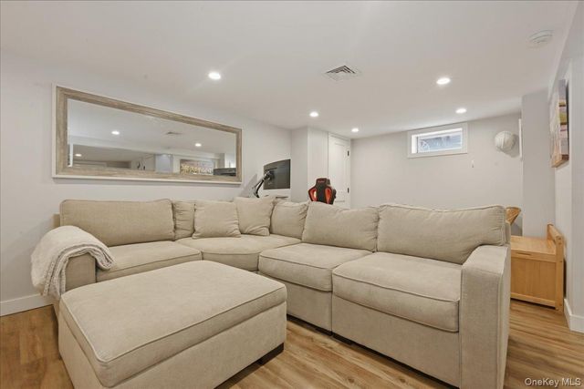 98 Vincent Place, Lynbrook, NY 11563