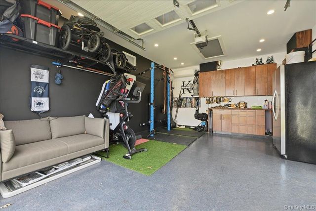 98 Vincent Place, Lynbrook, NY 11563