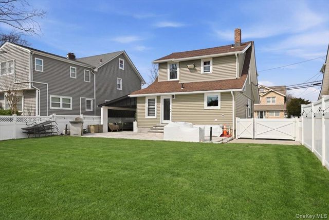 98 Vincent Place, Lynbrook, NY 11563