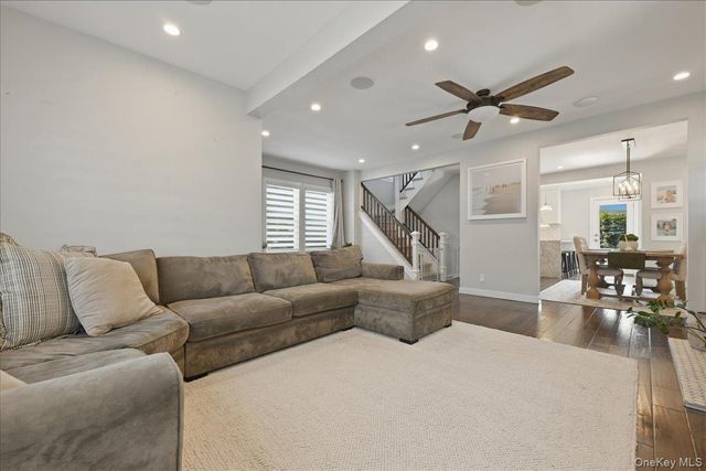 98 Vincent Place, Lynbrook, NY 11563