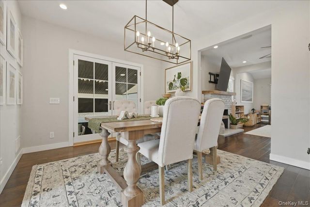 98 Vincent Place, Lynbrook, NY 11563