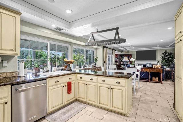 5787 Ridgeway Rd, Rancho Cucamonga, CA 91701