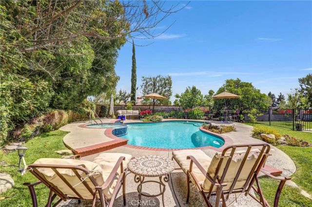 5787 Ridgeway Rd, Rancho Cucamonga, CA 91701