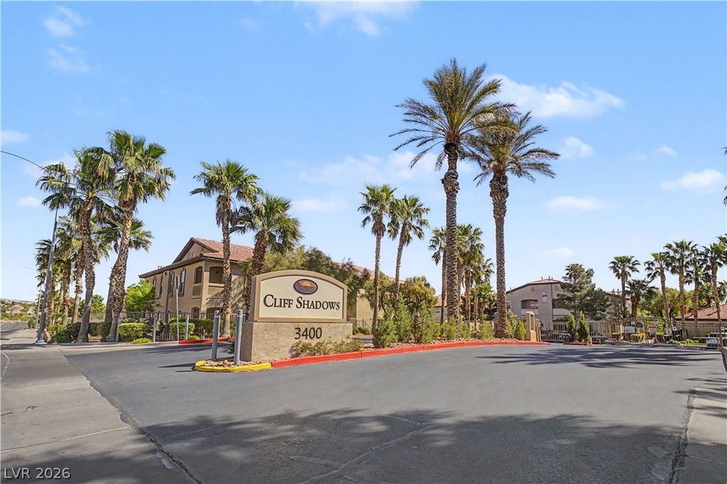 3361 Indian Shadow Street 201, Las Vegas, NV 89129