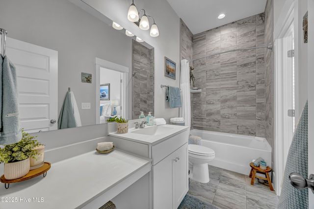 9150 Village Lake Drive, Calabash, NC 28467