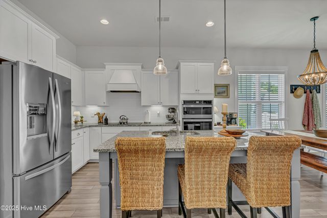 9150 Village Lake Drive, Calabash, NC 28467