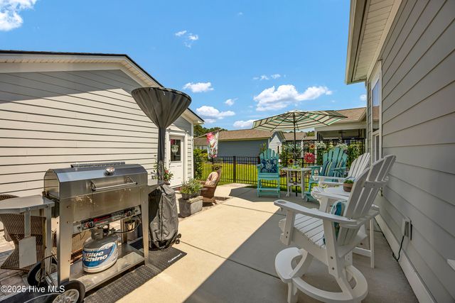 9150 Village Lake Drive, Calabash, NC 28467