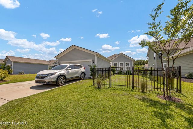 9150 Village Lake Drive, Calabash, NC 28467