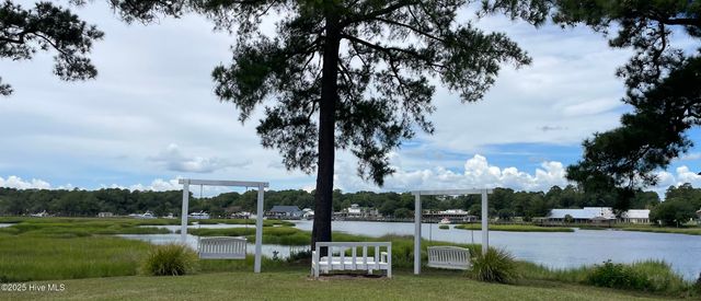 9150 Village Lake Drive, Calabash, NC 28467