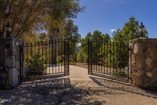 700 Thomas Street, Oak View, CA 93022