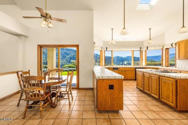 700 Thomas Street, Oak View, CA 93022