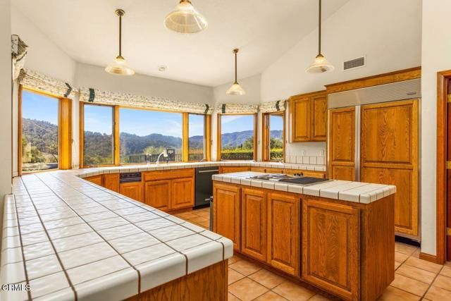 700 Thomas Street, Oak View, CA 93022