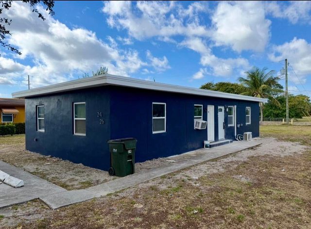 24 SW 10th Avenue, Delray Beach, FL 33444