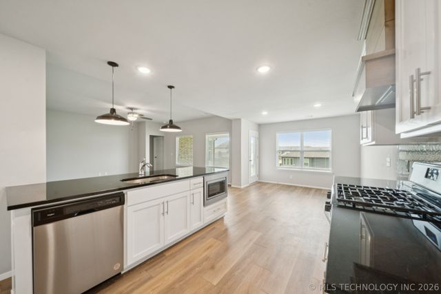 7404 E 89th Place North, Owasso, OK 74055