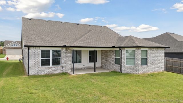 7404 E 89th Place North, Owasso, OK 74055