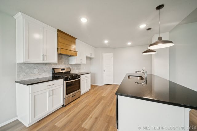 7404 E 89th Place North, Owasso, OK 74055