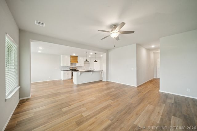 7404 E 89th Place North, Owasso, OK 74055