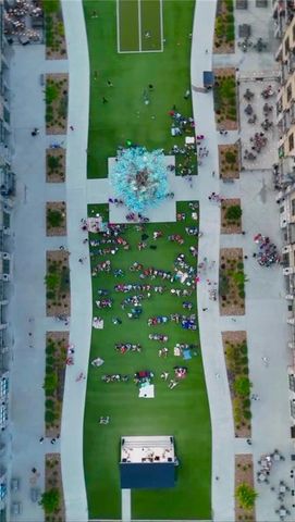 15425 Old Town Drive, Parkville, MO 64152