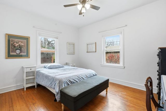 2911 21ST Avenue, Rock Island, IL 61201