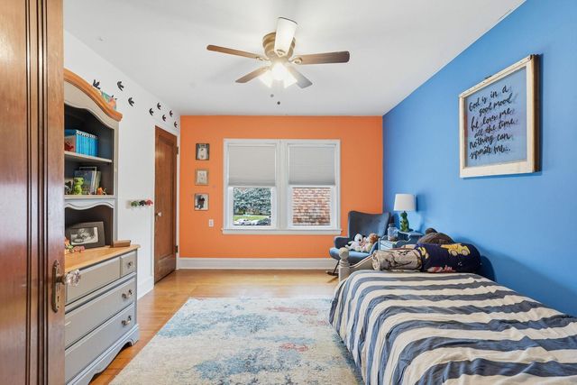 2911 21ST Avenue, Rock Island, IL 61201