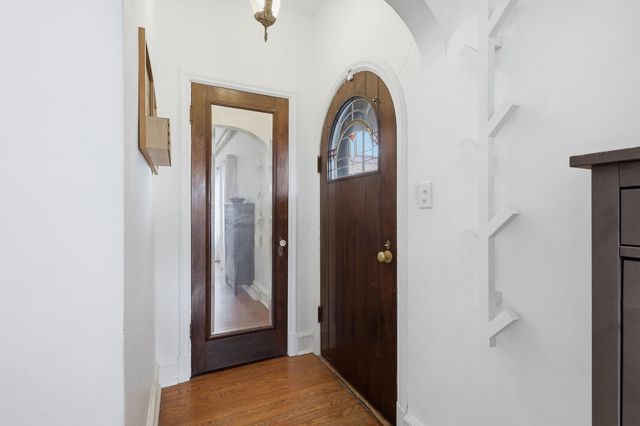 2911 21ST Avenue, Rock Island, IL 61201