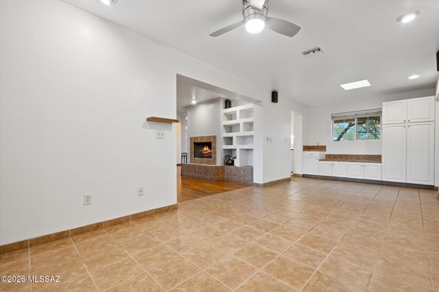 2725 E La Cienega Drive, Tucson, AZ 85716
