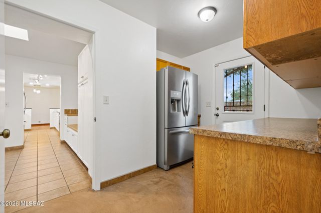 2725 E La Cienega Drive, Tucson, AZ 85716