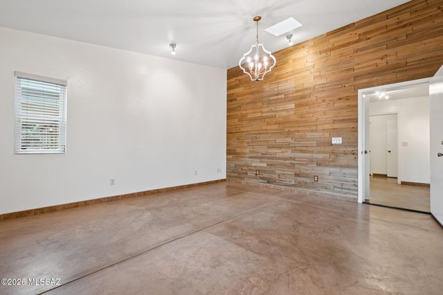 2725 E La Cienega Drive, Tucson, AZ 85716