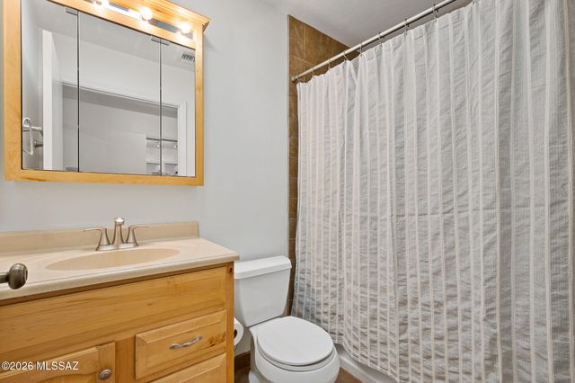 2725 E La Cienega Drive, Tucson, AZ 85716
