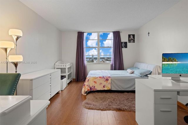 301 174 1503, Sunny Isles Beach, FL 33160