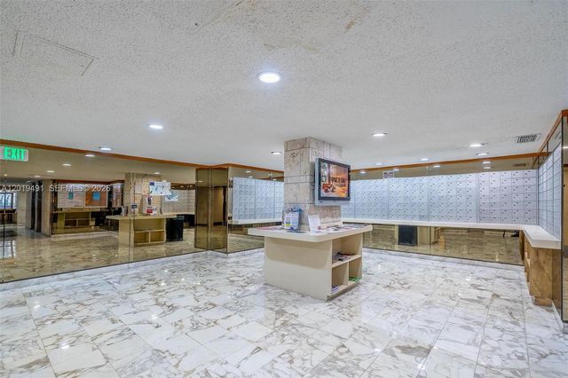 301 174 1503, Sunny Isles Beach, FL 33160