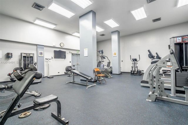 301 174 1503, Sunny Isles Beach, FL 33160