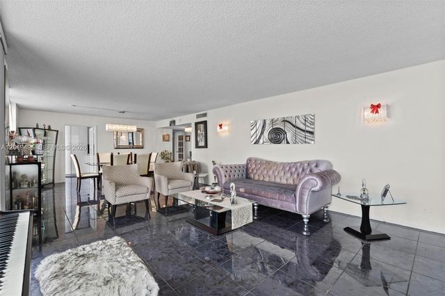 301 174 1503, Sunny Isles Beach, FL 33160