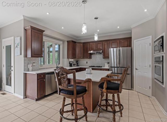 48495 Central Park Drive, Canton Charter Township, MI 48188