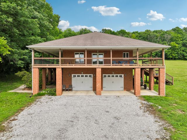 574 Hayes Ridge Rd, Lancaster, TN 38569