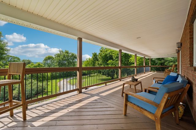 574 Hayes Ridge Rd, Lancaster, TN 38569