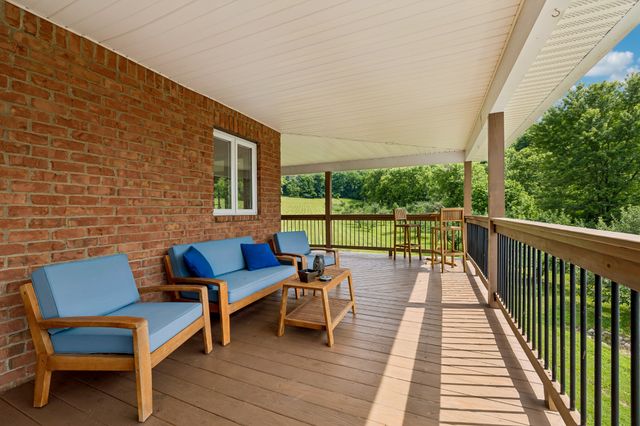574 Hayes Ridge Rd, Lancaster, TN 38569
