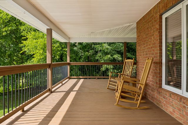 574 Hayes Ridge Rd, Lancaster, TN 38569