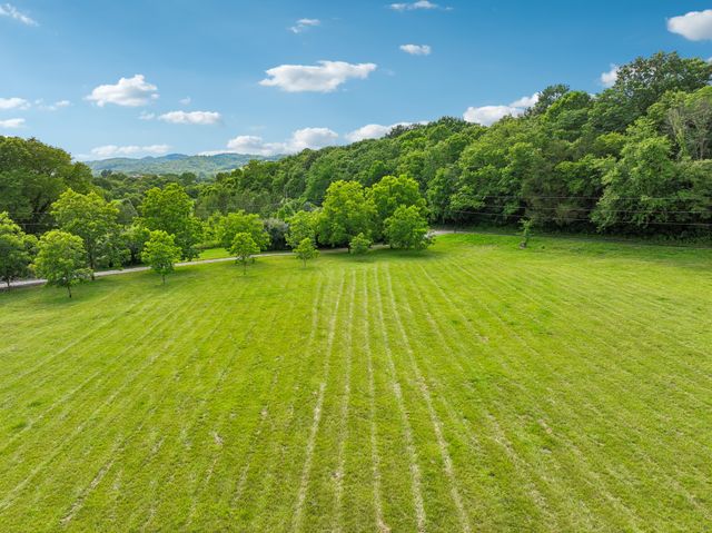 574 Hayes Ridge Rd, Lancaster, TN 38569
